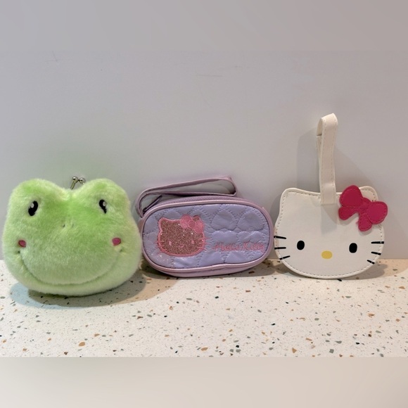 Hello Kitty Trio Set‎ of Small Bags for Travel - Picture 2 of 16